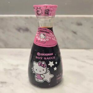 Hello Kitty 2025 NWT Sealed Kikkoman Soy Sauce